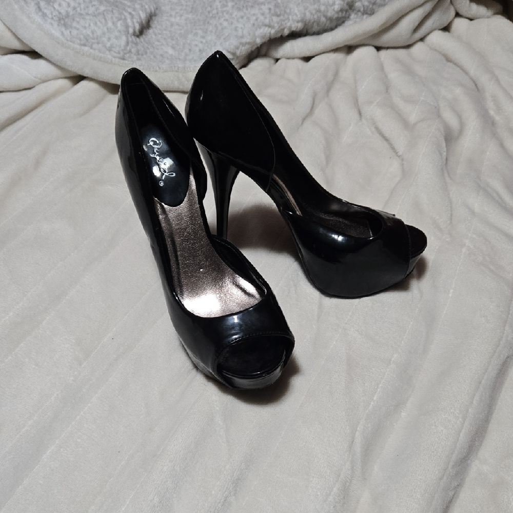 Elegant Black Peep-Toe Heels